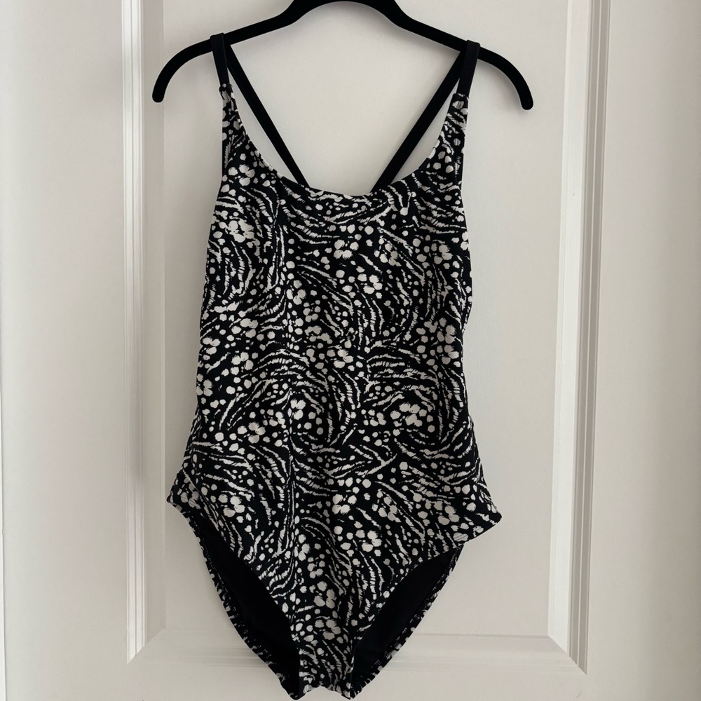 HURLEY PRIMAL WAVE ONE PIECE SWIMSUIT UPF 50+ - Picture 5 of 10